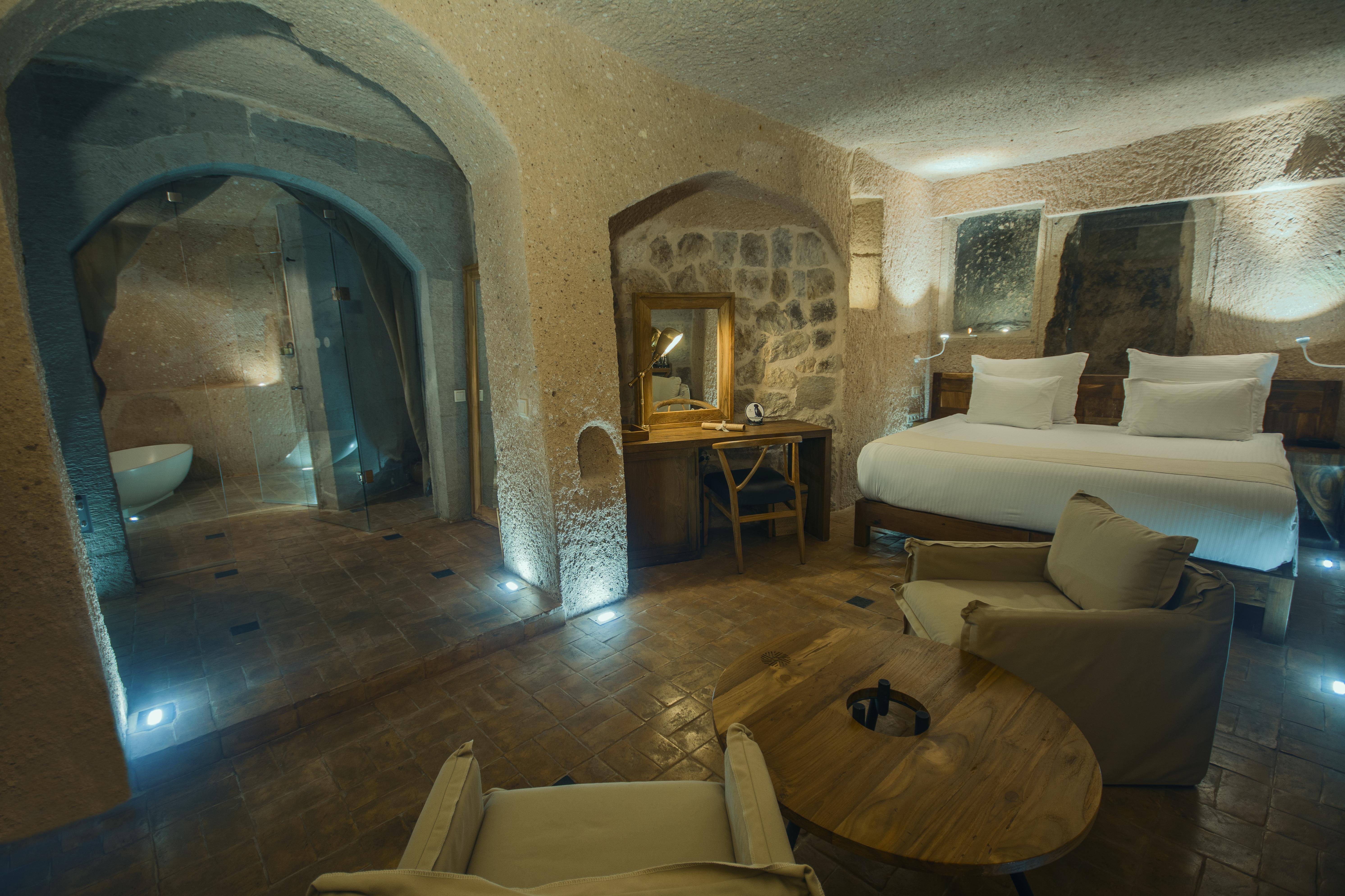Millstone Cave Suites Hotel Учисар Экстерьер фото
