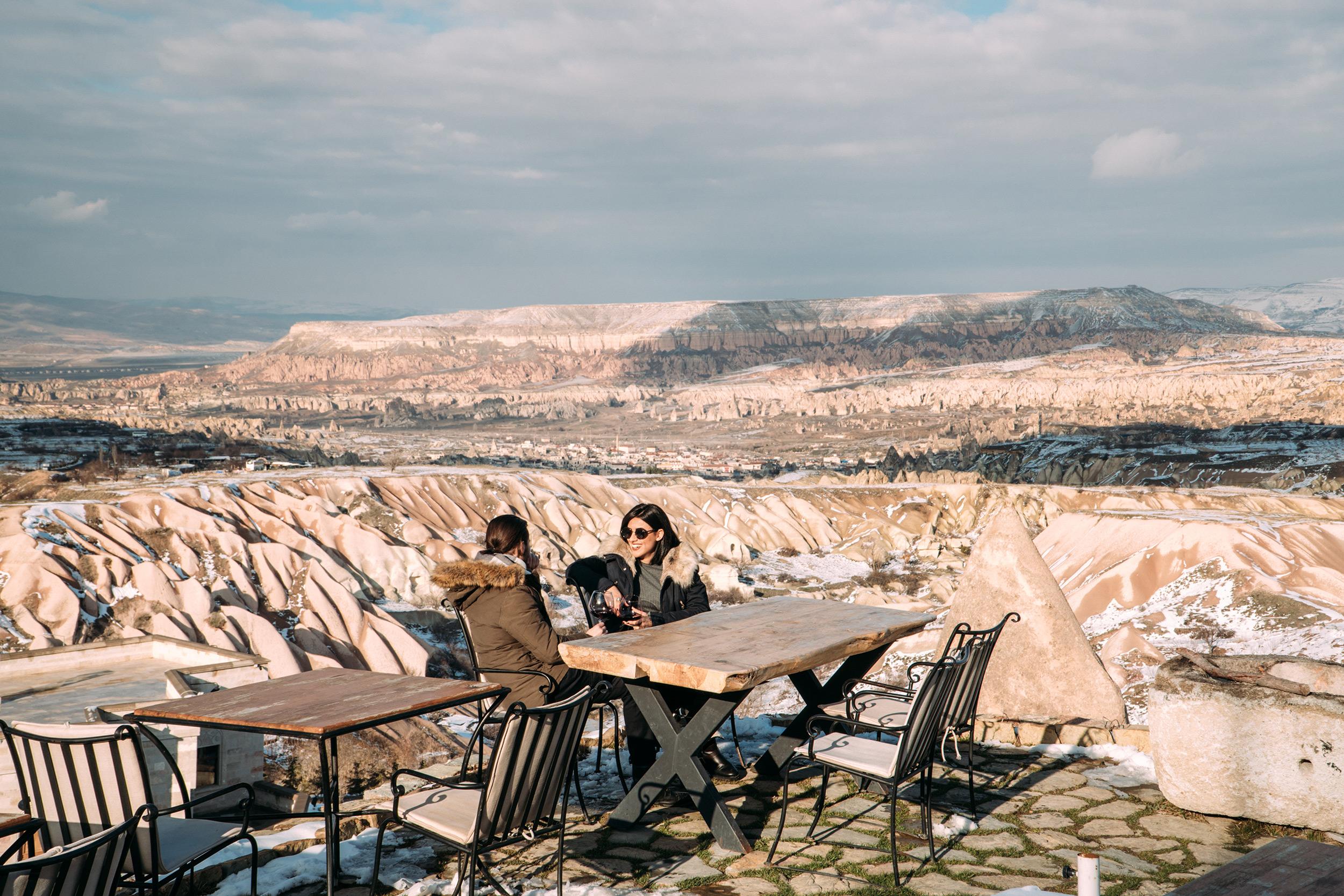 Millstone Cave Suites Hotel Учисар Экстерьер фото